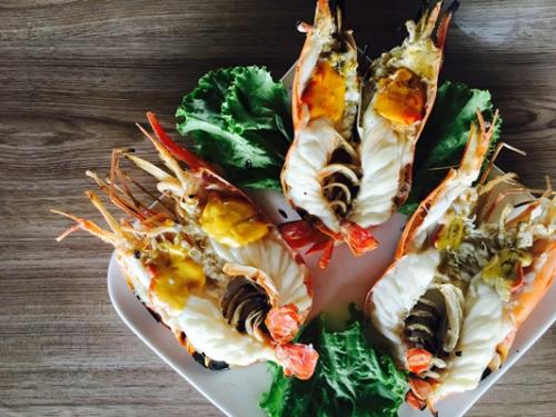 ร้านอาหารเรือนไทยกุ้งเผา